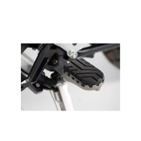 Підніжки SW-MOTECH Triumph Scrambler 1200 XC/XE/X, Tiger 800/XC/XCa/XCx, Tiger 800 XR/XRt/ XRx, Tiger 1200/XC
