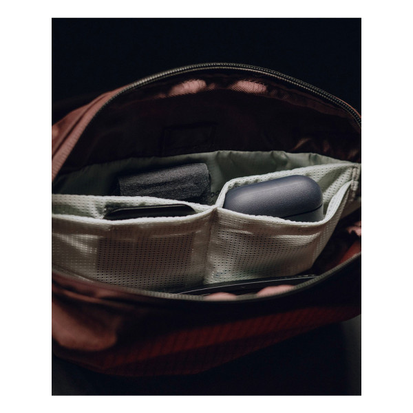 Сумка Peak Design Outdoor Sling 2L бордова