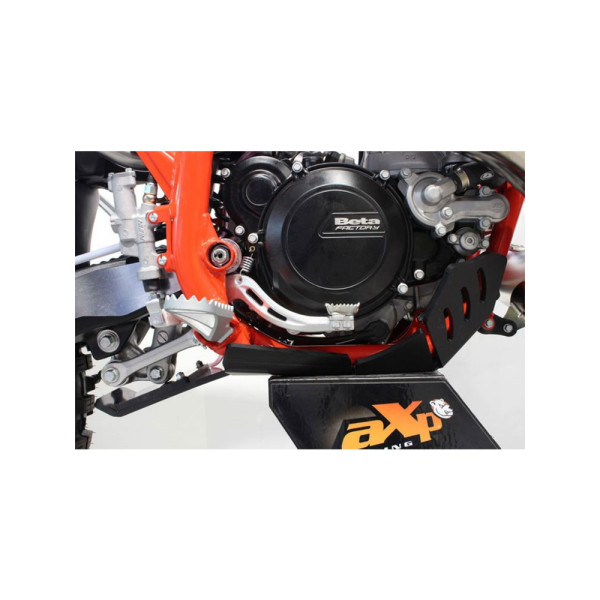 Плита під двигун AXP Racing Xtrem Beta 250RR/300RR/300RR Race (18-19) з захистом важеля
