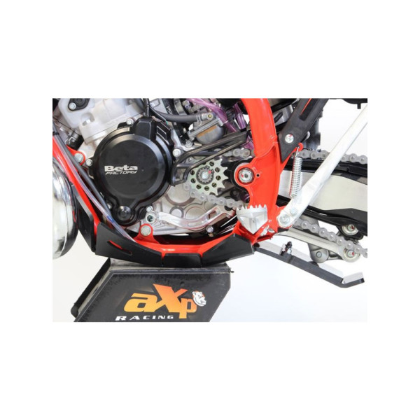 Плита під двигун AXP Racing Xtrem Beta 125RR/200RR (20-22) з захистом важеля чорна