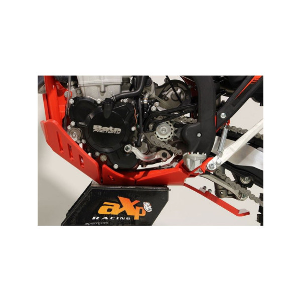 Плита під двигун AXP Racing Xtrem Beta вибрані моделі (20-22) з захистом ківка червона