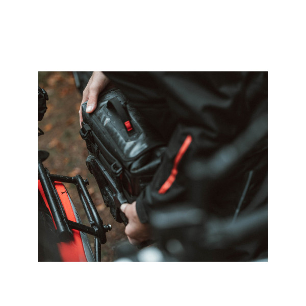 Водонепроникні сумки SysBag WP S/S SW-MOTECH + кріплення SLC для Suzuki GSX-S 750 (16-) об'єм: 2 x 12-16L