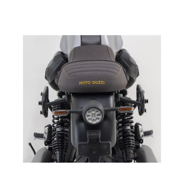 Комплект бічних сумок LEGEND GEAR LC2 Black Edition зі стійками SW-MOTECH для Moto-Guzzi V7 IV Stone (20-) об'єм: 2 x 13,5 L