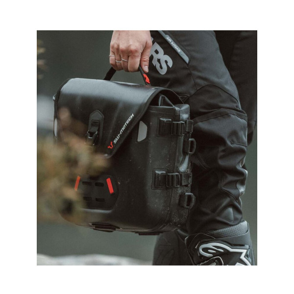 Водонепроникні сумки SysBag WP M/M SW-MOTECH + кріплення SLC для Royal Enfield Classic 350 (22-) об'єм: 2 x 17-23 л