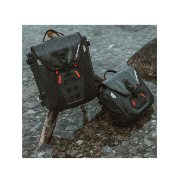 Водонепроникні сумки SysBag WP M/M SW-MOTECH + кріплення SLC для Royal Enfield Classic 350 (22-) об'єм: 2 x 17-23 л