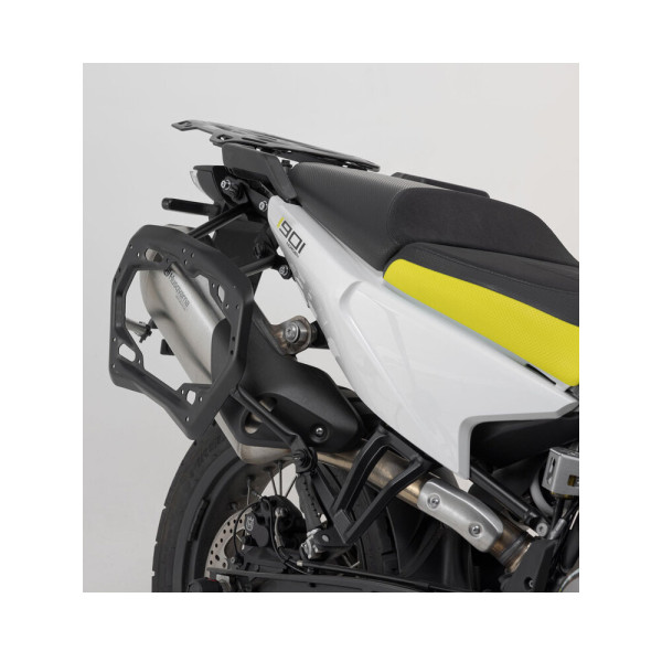 Комплект: бічні кофри TRAX ADV + кріплення PRO 45/37 L Sw-Motech Husqvarna Norden 901 HQV N (21-), Norden 901 Expedition (23-) (ємність 37 і 45 L) чорні