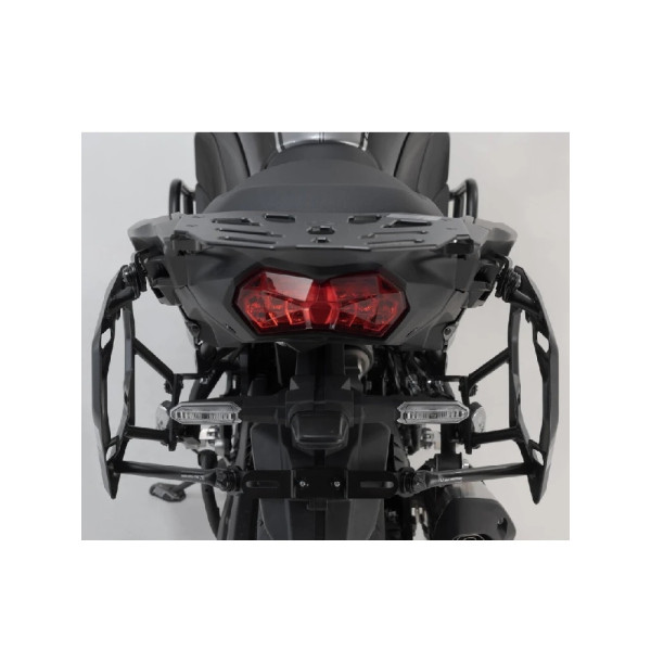 Комплект: бічні кофри DUSC L + кріплення PRO SW-Motech Kawasaki Versys 1000 (18-), Versys 1100/ SE (24-) об'єм: 2 x 41l