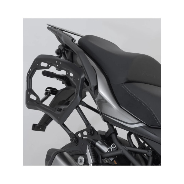 Комплект: бічні кофри DUSC M + кріплення PRO SW-Motech Kawasaki Versys 1000 (18-), Versys 1100/ SE (24-) об'єм: 2 x 33 л