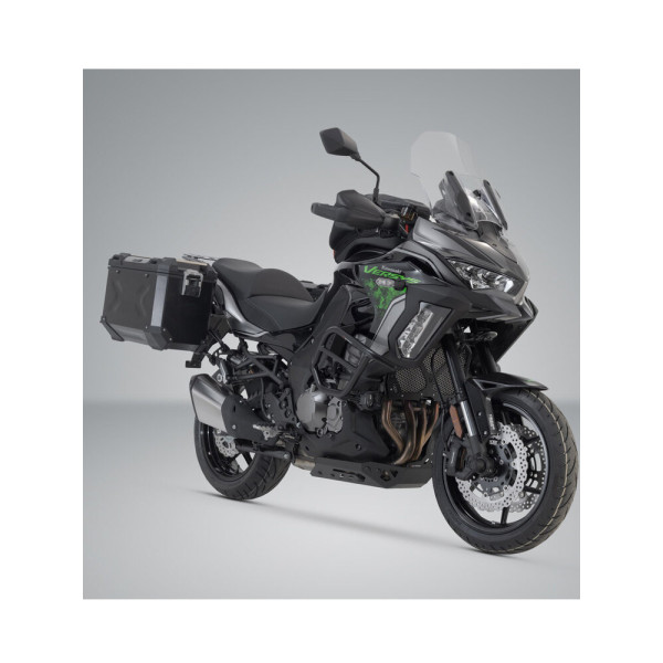 Комплект: бічні кофри TRAX ADV + кріплення PRO SW-MOTECH 45/45L для мотоцикла Kawasaki Versys 1000 / 1000 S (18-), 1100/ SE (24-) об'єм: 2 x 45 L чорні
