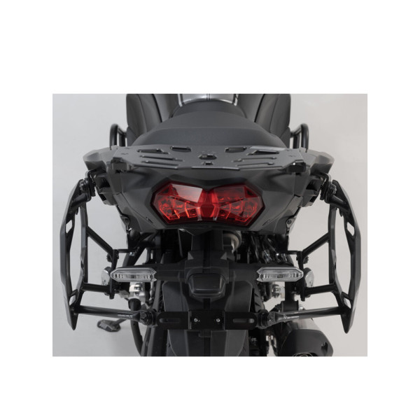 Комплект: бічні кофри TRAX ADV + кріплення PRO SW-MOTECH 45/45L для мотоцикла Kawasaki Versys 1000 / 1000 S (18-), 1100/ SE (24-) об'єм: 2 x 45 L чорні