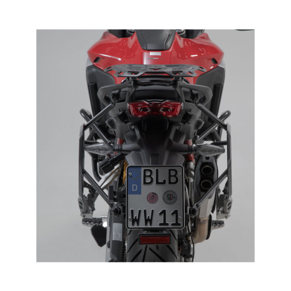 Комплект: бічні кофри + кріплення PRO TRAX ADV SW-MOTECH 45/37 для мотоцикла Kawasaki KLR 650 / S (22-) (об'єм 37 і 45 L) чорні
