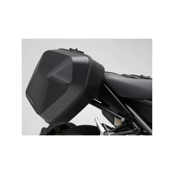 Комплект: бічні пластикові кофри + кріплення SLC URBAN ABS SW-MOTECH Kawasaki W800 (18-) об'єм: 2 x 16,5l