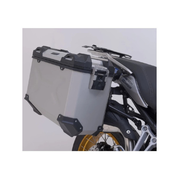 Комплект: бічні кофри + кріплення Pro TRAX ADV SW-Motech Voge 900 DSX (23-) сріблясті об'єм: 45 + 37л