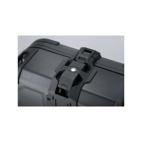 Комплект: бічні кофри DUSC M і L + кріплення PRO SW-Motech Voge 900 DSX (23-) об'єм: 33л + 41л
