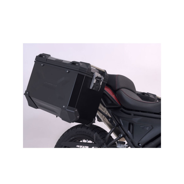 Комплект: бічні кофри + стійка PRO TRAX ADV 45/37 L для мотоцикла Voge 650DS R810C / 650 DSX (21-) чорний об'єм 45 + 37 L