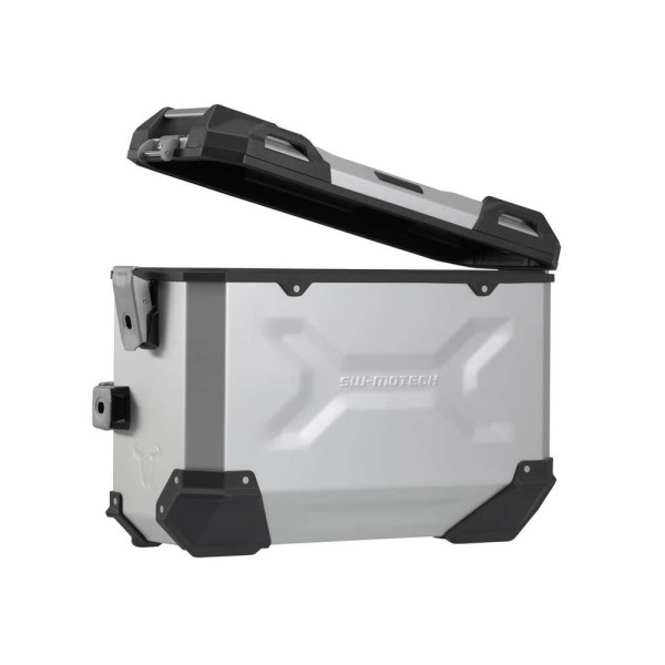Комплект: бічні кофри + кріплення PRO TRAX ADV 45/37 L для мотоцикла Voge 650DS R810C / 650 DSX (21-) сріблясті об'єм 45 + 37 L