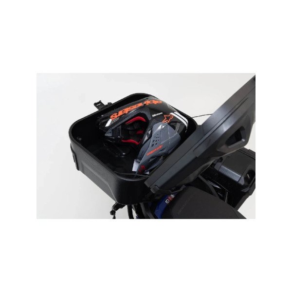 Zestaw: куфер центральний DUSC L + стелаж Adventure-rack SW-Motech Yamaha Tracer 9/ GT (20-)/ GT+ (22-) об'єм: 41л