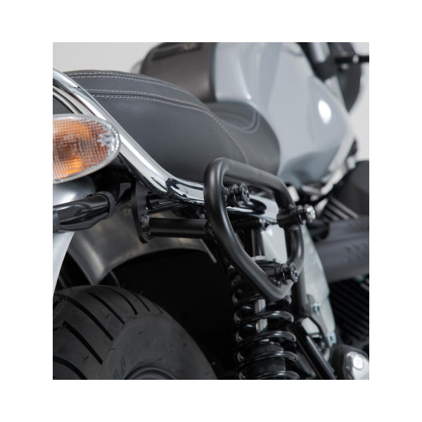 Комплект: бічні пластикові кофри Urban ABS + кріплення SLC Sw-Motech Moto-Guzzi V7 III Stone LD1 (18-20) об'єм: 2 x 16,5l