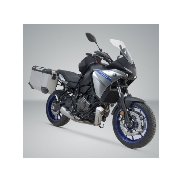 Комплект: бічні кофри + рама PRO TRAX ADV SW-Motech Yamaha MT-07 Tracer (16-) об'єм: 2 x 37 L сріблясті