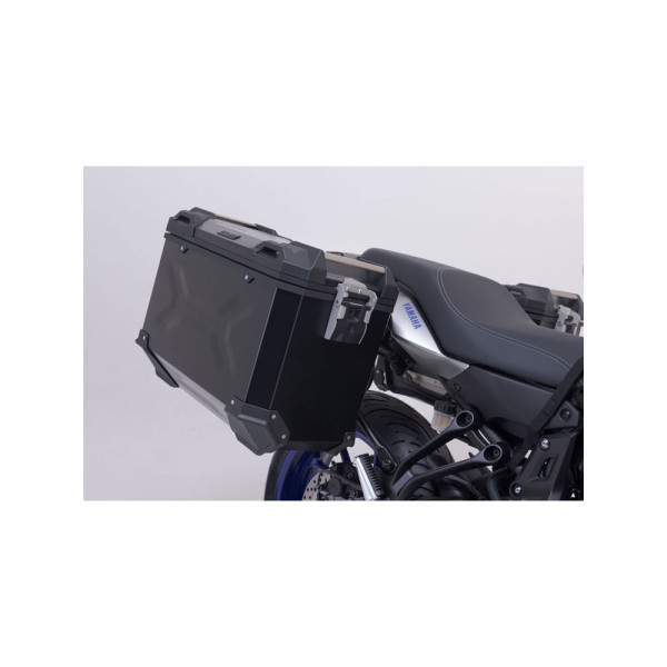 Комплект: бічні кофри + рама PRO TRAX ADV SW-Motech Yamaha MT-07 Tracer (16-) об'єм: 2 x 37 L чорні