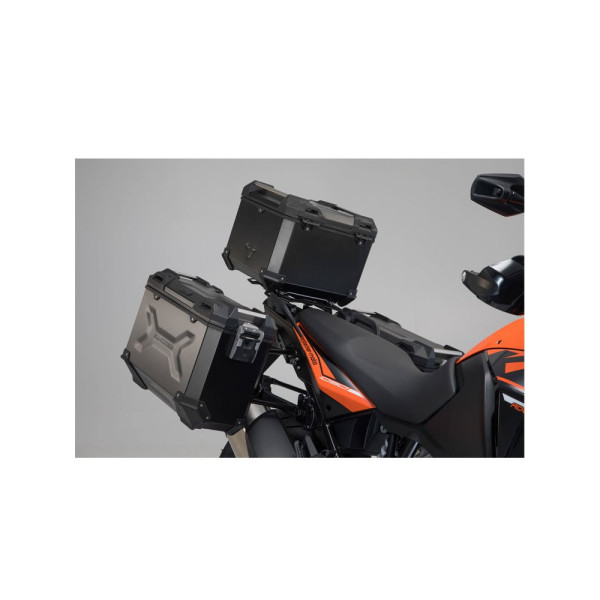 Комплект: бічні кофри + центральний кофр + кріплення TRAX ADV SW-MOTECH для мотоцикла KTM 1050 Adventure (14-), Adventure 1090 / R (17-), Adventure 1190 / R (13-), Super Adventure 1290 / S / R (15-20) об'єм: 45 правий + 37 лівий + 38 L