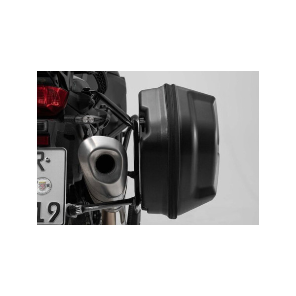 Комплект: бічні кофри + кріплення EVO ABS ® Aero System Sw-Motech для Honda CBR 1100 XX (01-07) об'єм: 2 x 25 L