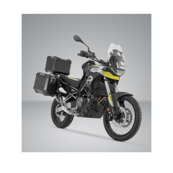 Комплект: бічні кофри + центральний кофр + кріплення TRAX ADV для мотоцикла Aprilia Tuareg 660 (21-) загальний об'єм: 150л чорний