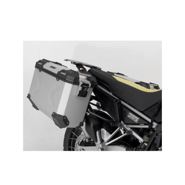 Комплект: бічні кофри + центральний кофр + кріплення TRAX ADV для мотоцикла Aprilia Tuareg 660 (21-) загальна місткість: 150л срібний