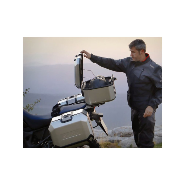 Центральний алюмінієвий кофр Shad Terra TR48 + велика пластикова монтажна плита об'єм: 48 л