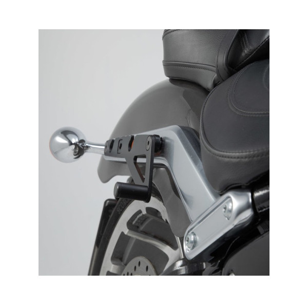 Бокова опора SLH SW-MOTECH Harley-Davidson Softail Breakout ST1 (17-20), Softail Fat Boy (FLSTF/B/BS) (17-20) на праву сторону