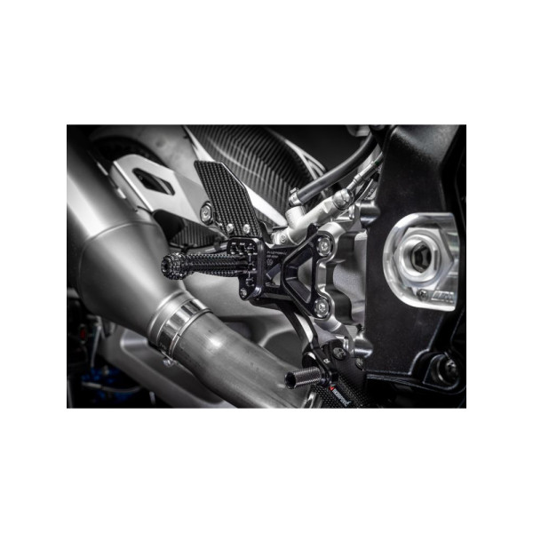 Комплект регульованих підніжків з важелями GILLES FXR-BM05 BMW S 1000 RR (19-)/ M 1000 RR (21-22) чорний