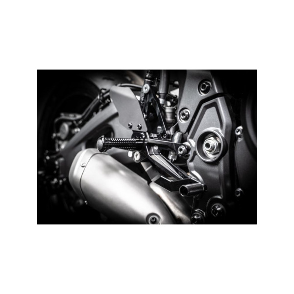 Комплект регульованих підніжків з важелями GILLES FXR-Y08 Yamaha YZF-R7 ABS (22-) чорний