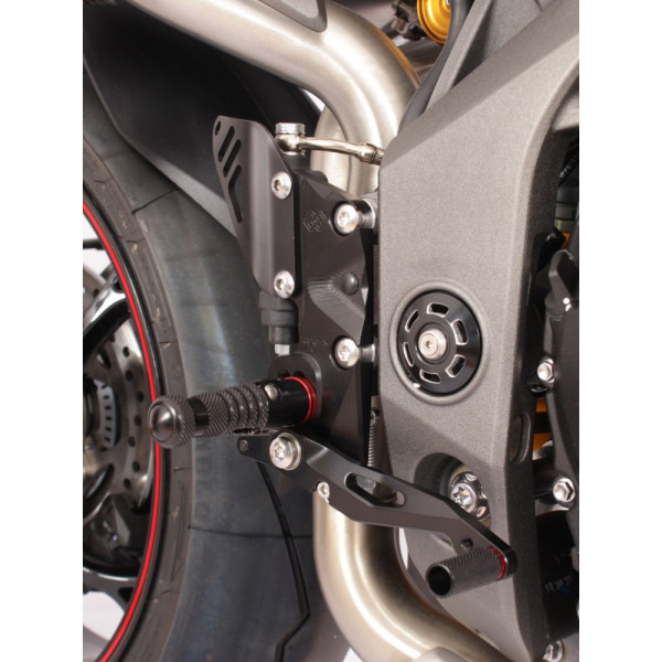 Комплект регульованих підніжків з важелями GILLES FXR-T01-B Triumph Speed Triple 1050/ R/ S/ RS (обрані роки) чорний