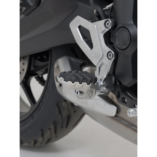 Підніжки EVO SW-MOTECH Triumph Tiger 660 Sport (22-), Yamaha Tracer 7 (21-) срібні