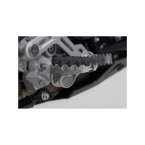 Підніжки мотоциклові EVO SW-MOTECH Triumph Tiger 1200 GT Explorer / GT / GT Pro / Rally Pro / Rally Explorer (22-) срібні
