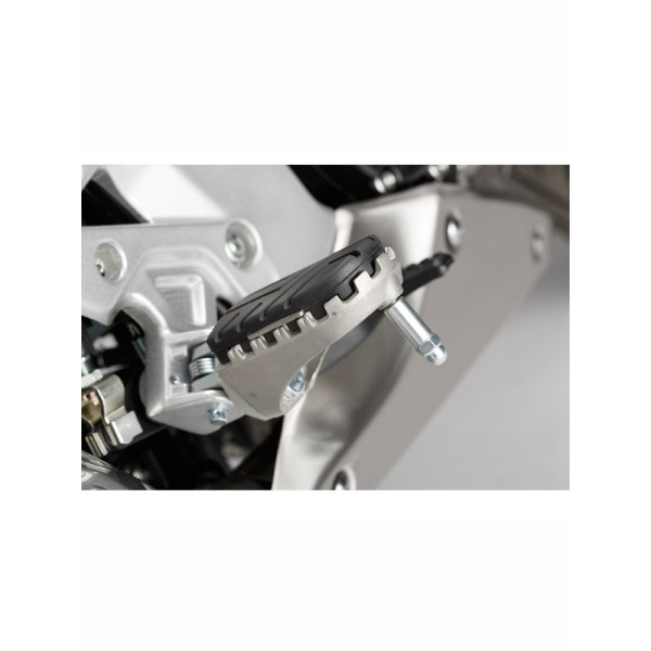 Підніжки SW-MOTECH BMW/ Honda/ Moto Guzzi/ Triumph/ Voge (обрані моделі) срібні