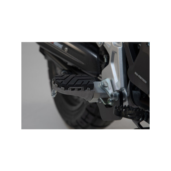 Підніжки SW-MOTECH Yamaha Tenere 700 (19-)/ World Raid (22-)/ World Rally (24-)/Rally (24-) срібні