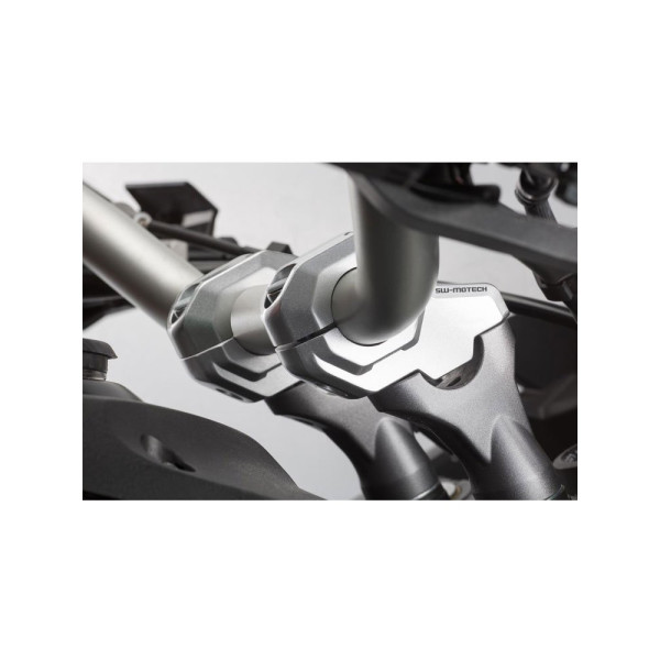 Комплект підвищення керма SW-MOTECH моделі Suzuki, Yamaha, KTM, Benelli H: 30mm; Зсув: 22mm срібний