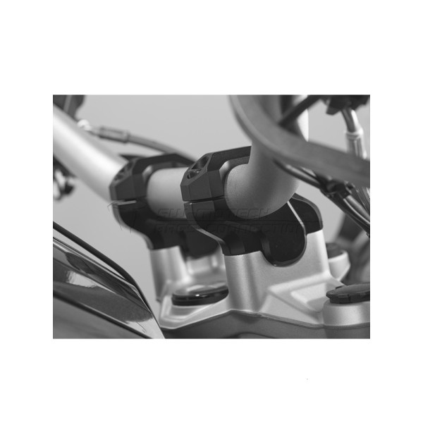Набір для підвищення керма SW-MOTECH BMW R 1200 GS LC/ Adventure 13-/ S 1000 XR 16-/ R1250GS Adv 18- H: 32mm; Зсув: 25mm