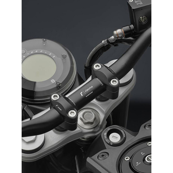 Мотоциклетний кермо Rizoma Ø 22-29 mm чорне