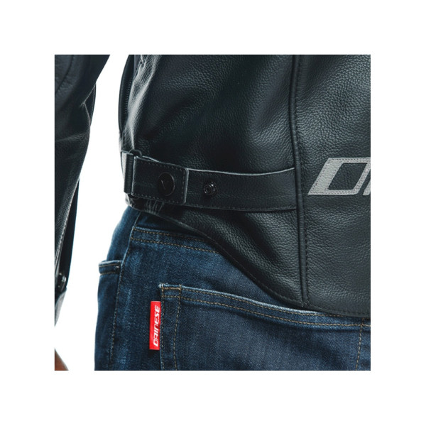 Мотоциклетна шкіряна куртка Dainese Racing 4 чорна