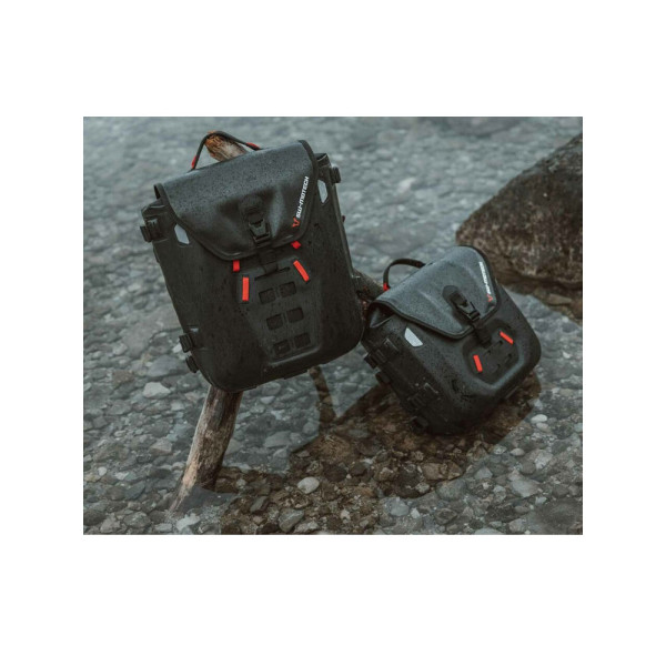 Водонепроникні сумки Sw-Motech SysBag WP M/S + кріплення SLC Ducati Scrambler (обрані моделі) об'єм: 39 л