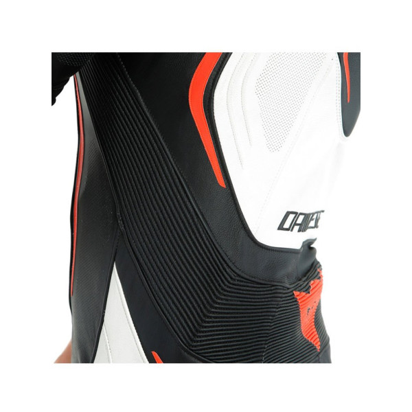Мотоцикловий комбінезон одночастинний Dainese Misano 2 D-Air® з повітряною подушкою чорний-біло-червоний