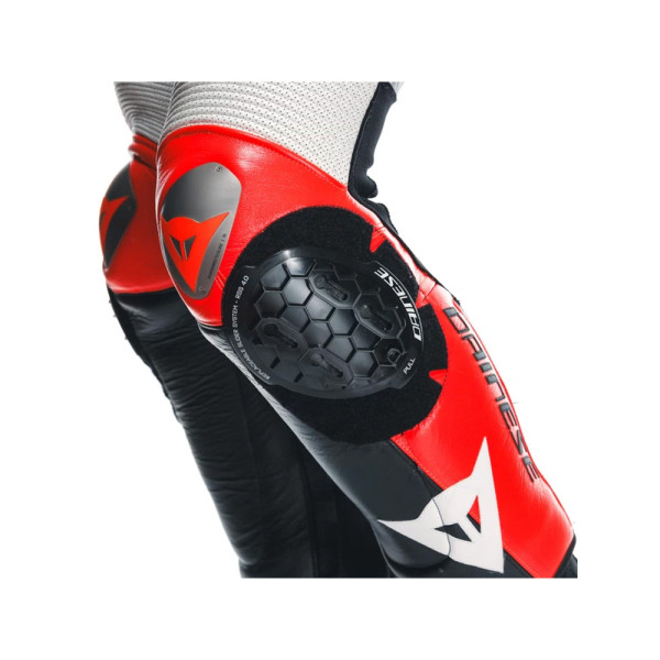 Мотоциклетний комбінезон одночастинний Dainese Mugello 3 D-Air® з повітряною подушкою перфорована версія чорний-червоний-білий