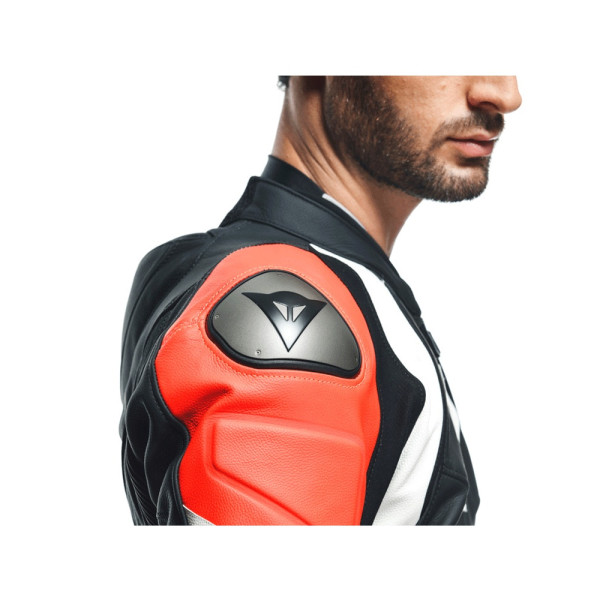 Мотоциклетний комбінезон двочастинний Dainese AVRO 4 чорний-червоний-білий