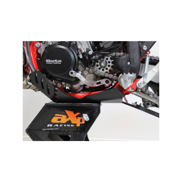 Плита під двигун AXP Racing Beta 250RR/300RR/300RR Race (20-24) з захистом важеля чорна