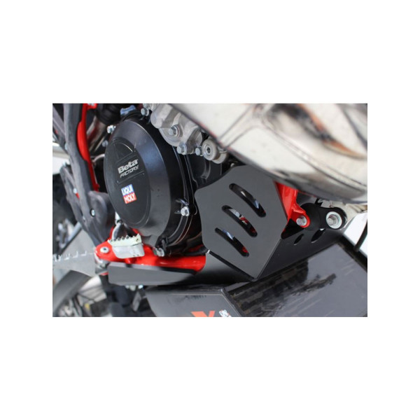 Плита під двигун AXP Racing Beta 250RR/300RR/300RR Race (20-24) з захистом важеля чорна