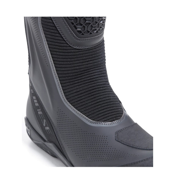 Мотоциклетні туристичні черевики Dainese Freeland 2 Gore-Tex® чорні