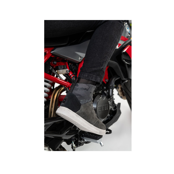 Жіночі мотоциклетні черевики Shima Rebel 2.0 Vent чорні