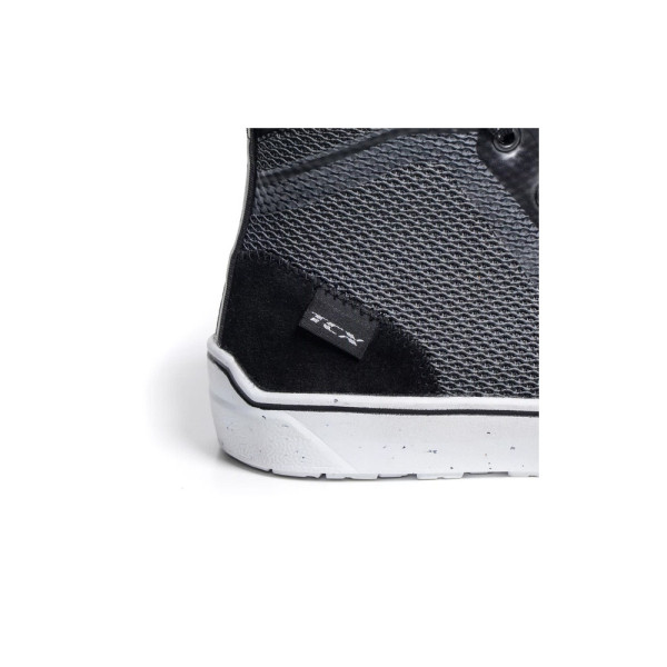 Жіночі мотоциклетні черевики TCX Ikasu Air чорні-сірі-білі